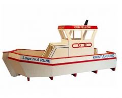 Lekebåten er bygget av norsk furu og utvendig kledning av HDPE-plater